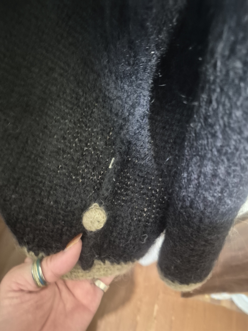Vintage Pull Anna Fuzzy Knit Cardigan Black Beige Oversized XL 24.5” PTP - Picture 5 of 8